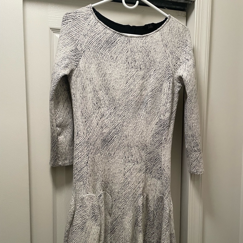 Banana Republic Monochrome Textured Long Sleeve Dress